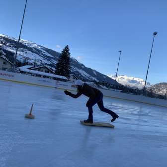 Curling on the natural ice rink in Sils i.D.