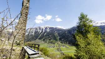 The ruins of Cagliatscha Castle in spring