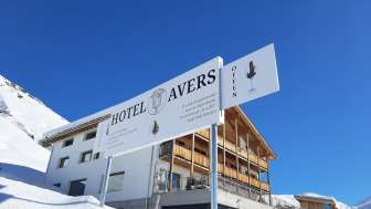 The Hotel Avers in summer