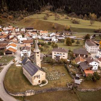 Zillis-Reischen with the famous church of St. Martin
