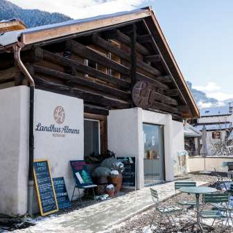 The Landhus restaurant in Almens in winter