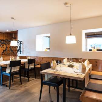 The Bündnerstuba in the Hotel Weiss Kreuz Thusis