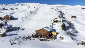 The Sunna Bar in the Tschappina Heinzenberg ski area The Sunna Bar in the Tschappina Heinzenberg ski area