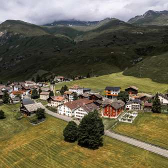Nufenen in summer