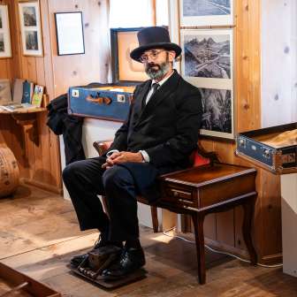 Scenic performance with Erwin Dirnberger in the CasaStorica Andeer