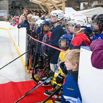 The opening of the artificial ice rink in Sils i.D. is eagerly awaited