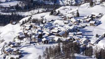 Feldis Village Winter