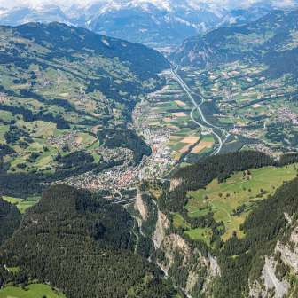 Aerial view of Thusis with the Heinzenberg and the Domleschg