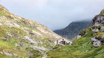 The Zapporthütte SAC in summer The Zapporthütte SAC in summer