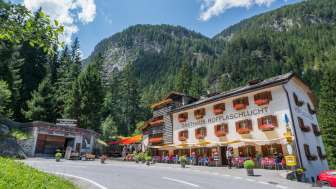 The Hotel Restaurant Rofflaschlucht in summer