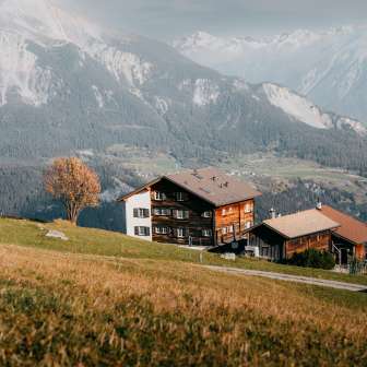 The Gasthaus Post in Obermutten in the fall