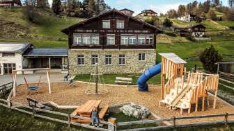 Feldis school playground