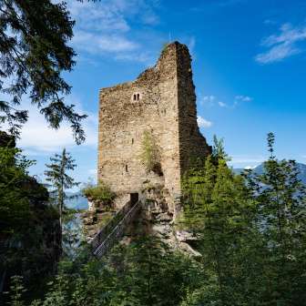 Obertagstein castle ruins high above Thusis