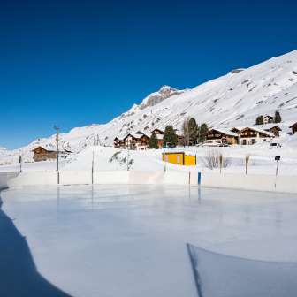 The Avers-Juppa natural ice rink with Juppa