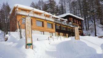 The Berghotel Sterna in Feldis