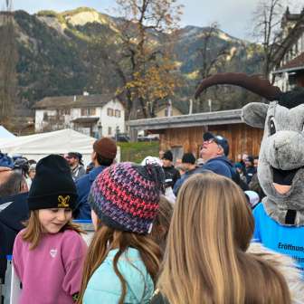 The artificial ice rink in Sils i.D. - fun for young and old