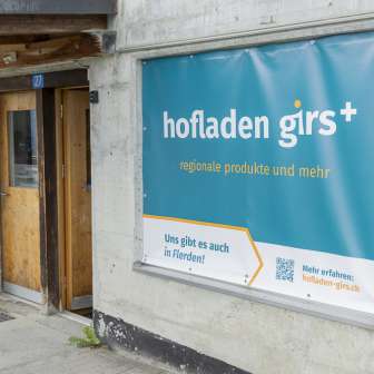 Farm store girs+ Oberurmein in the ski hut